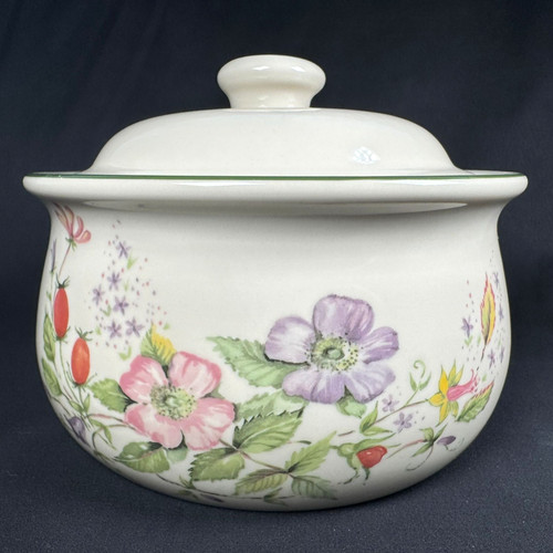 Cloverleaf wild flowers lidded - cloverleaf,