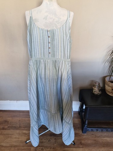 Mantaray green striped uneven - striped,