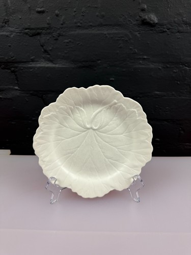 Wedgwood majolica off cream - wedgwood, /