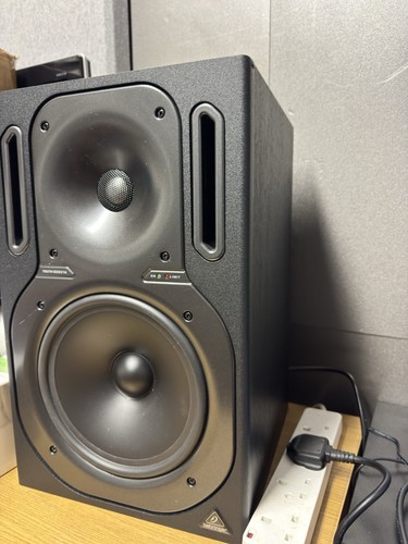 Behringer truth b2031a studio - truth,