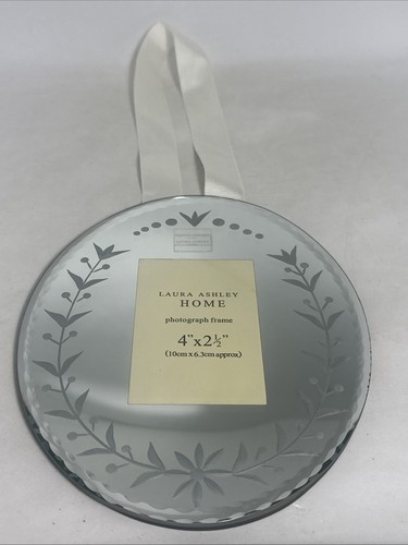 Laura ashley hanging wall - hanging,