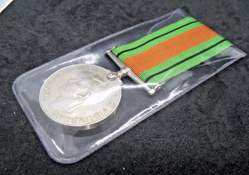 Ww2 defence medal full size - medal,