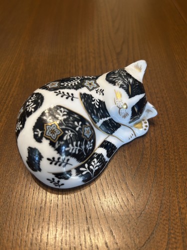 Royal crown derby - crown, paperweight