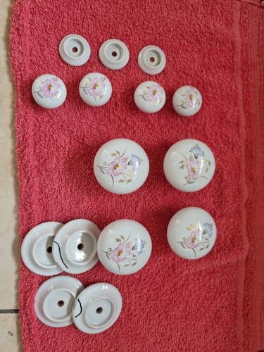 Ceramic cupboard door - cupboard, knobs