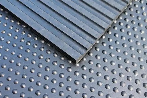 Stable mats offer 6ft x - mats, |