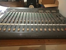Yamaha Mc1602 Mixer