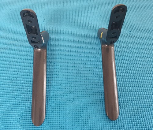 Stand legs for 55lb5600 - legs,