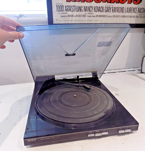 Aiwa 220 stereo turntable - aiwa,