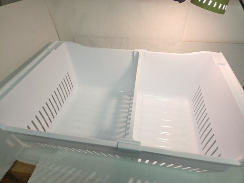 Fridge lower freezer drawer - lower,