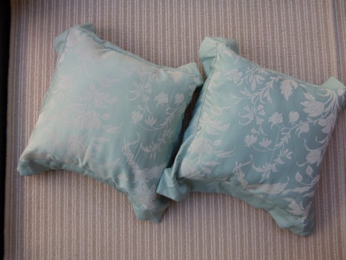 Laura ashley cushions 34cm - laura,