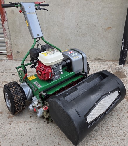 Dennis razor with groomer - dennis,