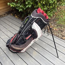 NIKE GOLF STAND BAG WITH MIZUNO SHOULDER STRAPS. FREE POST