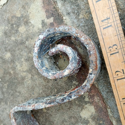 Scroll end garden feature - scroll,