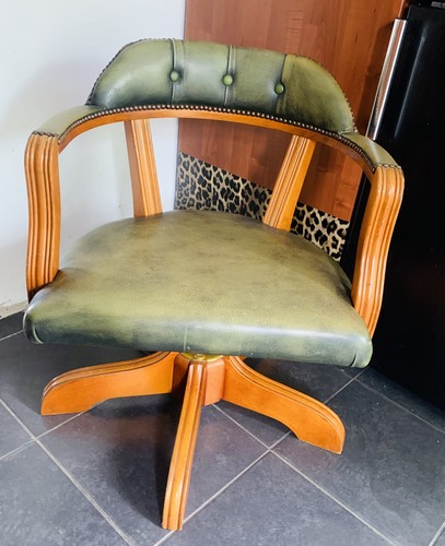 Captain green leather tilt - captain’s,