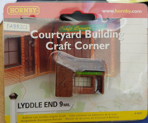 Gauge lyddle end building - lyddle,