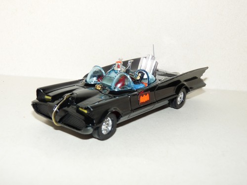 Corgi toys batmobile 267 - corgi,