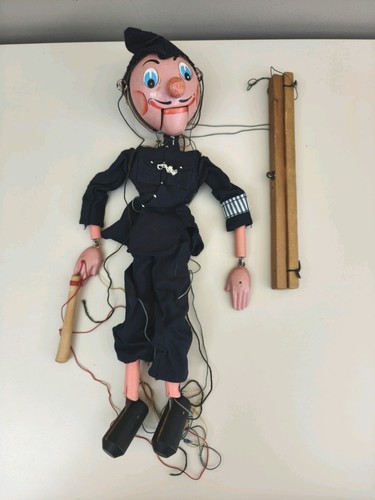 Pelham puppets policeman - puppets, w/