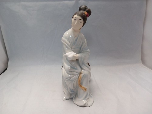 Vintage chinese figurine woman - chinese,