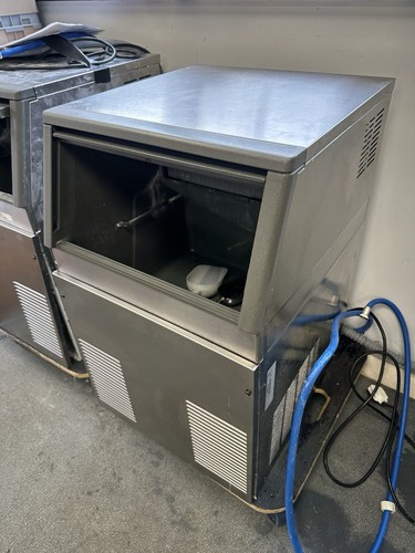 Scotsman ice cube machine - ice,