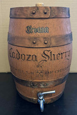 Vintage Wooden Barrel Stowells Of Chelsea Sherry Keg Working Tap Bar Memorabilia