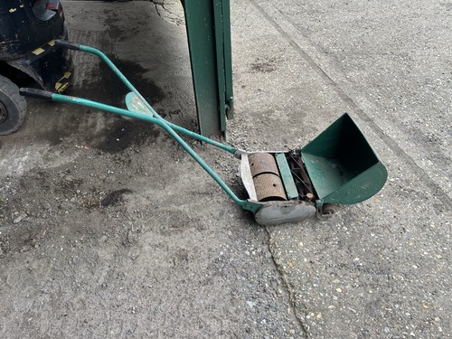 Vintage ransomes push roller - ransomes,