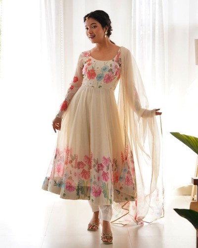 Indian pakistani bollywood - pakistani,