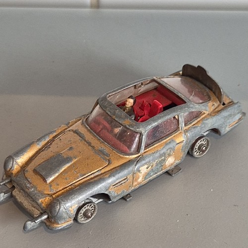 Corgi toys 261 james - toys,