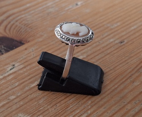 Silver cameo ring size m - cameo,