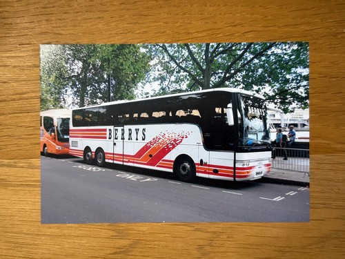 Berrys coaches - coaches,
