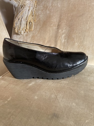 Fly london yoni wedge pumps - london,