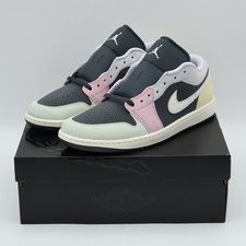 IB7109-004 Nike Air Jordan 1