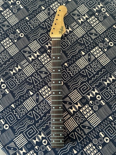 Hofner solid neck maple