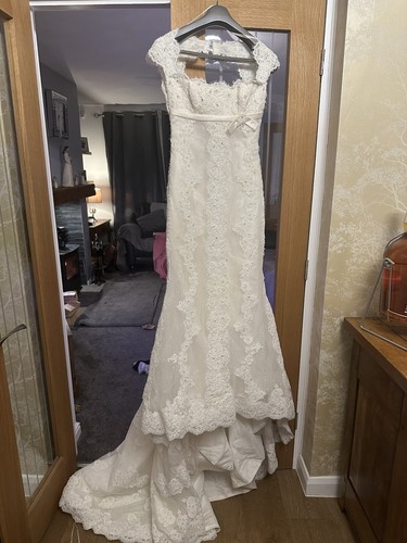 Pronovias wedding dress - pronovias,