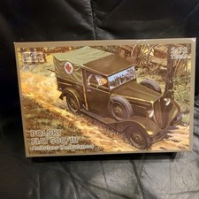 IBG Models 72010 Polski Fiat 508/III Ambulance 1/72nd scale model kit