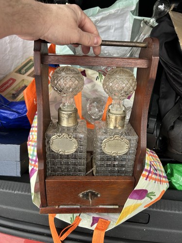 Vintage two decanter tantalus - vintage,