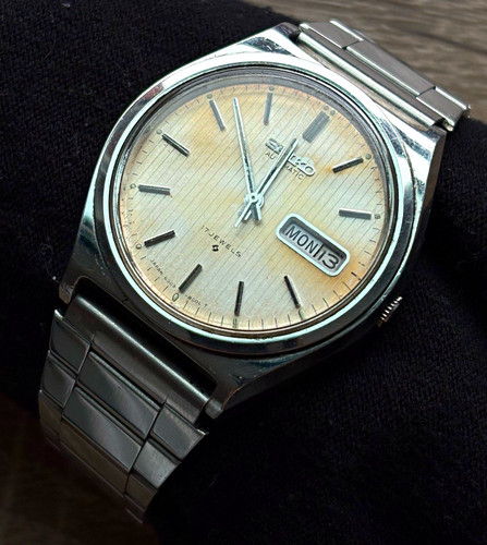 Seiko 1976 automatic - 5,
