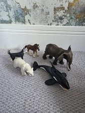Bundle of schleich plastic