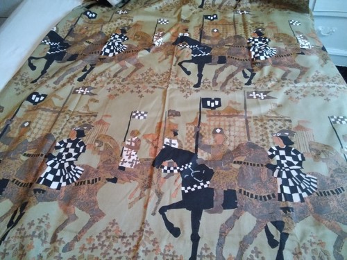 Stunning pair vintage tibor - pair,