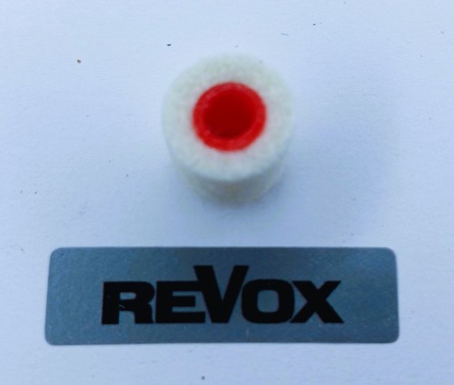 Reel tape cleaners - to,