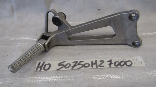 Rear footpeg right - , footboard