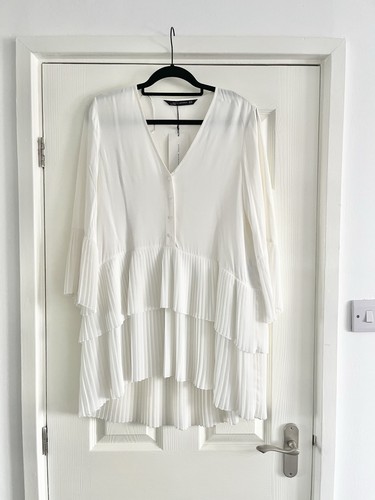 Bnwt zara white - chiffon, neck