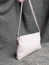 Y2k Joanna hall cream stitch faux leather shoulder bag