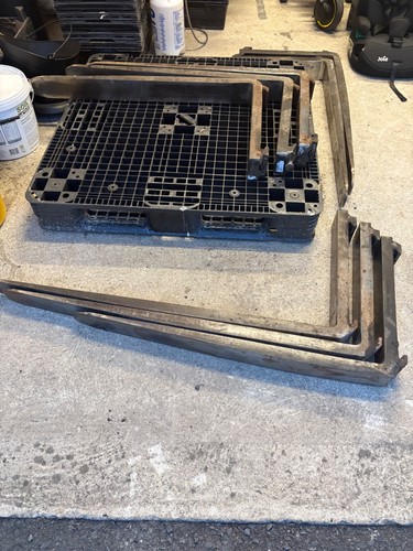 Pallet forks good condition - pallet,