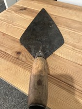 Whs trowel
