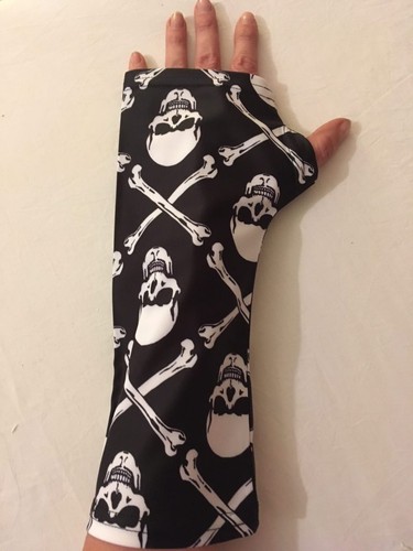 Cast cover skull and - cast, bones
