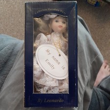 Porcelain Doll Leonardo Collection Boxed emily 