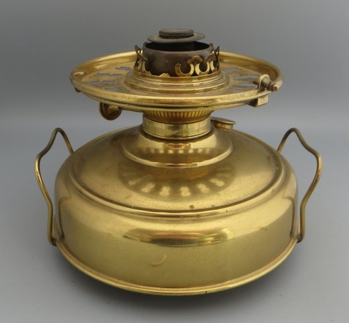 Antique brass oil lamp - brass,