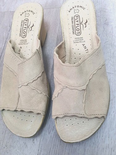 New fly flot - new, suede
