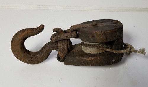 Block and tackle pulley rare - pulley,