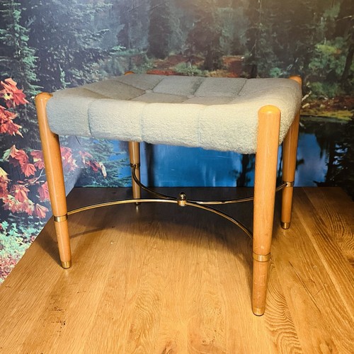 Plan dressing table - table, stool